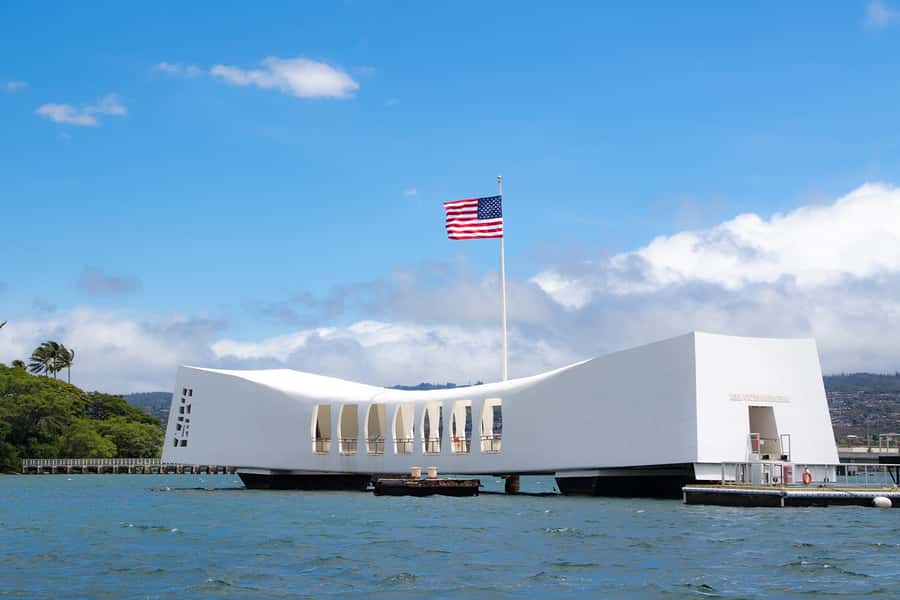 Oahu: USS Arizona Memorial and City Highlights Tour - The documentary film: the fastest way to get grounded