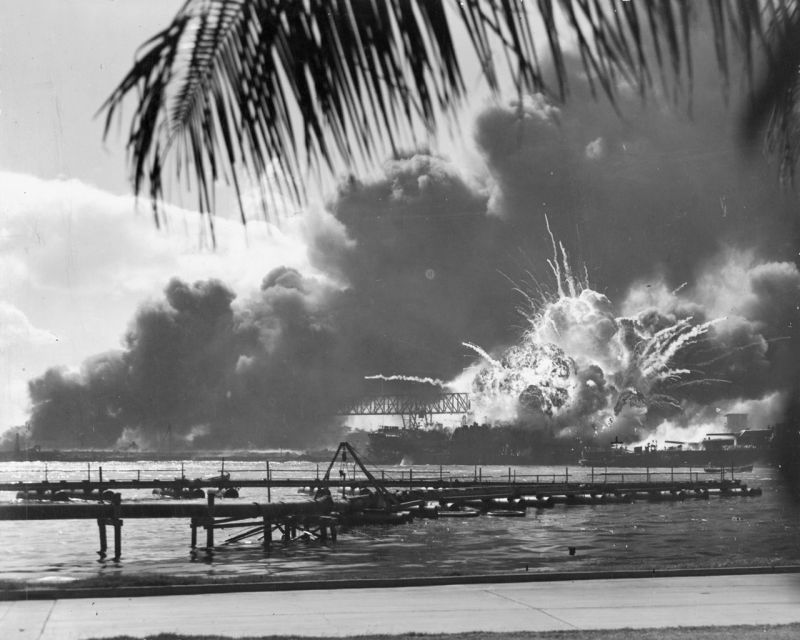 Oahu: USS Arizona Memorial Chief's Narrated Multimedia Tour - Two museums at the Visitor Center: start with context