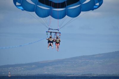 Oahu: Waikiki Parasailing - From Slip F06 to Open Water: The pre-flight flow that matters