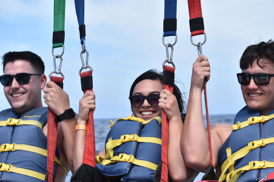 Oahu: Waikiki Parasailing - Rules you can’t ignore: weight, kids, pregnancy, and behavior