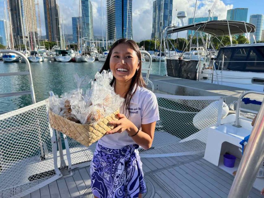 Oahu: Waikiki Whale Watching Tour-Donut and Coffee Included - Pickup and drop-off: the part that can make or break your day