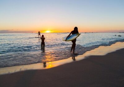 Paina Waikiki Luau at Waikiki Beach Marriott - Your Pre-Show Welcome: Lei-Making, Temporary Tatau, and Kamaʻāina Stories