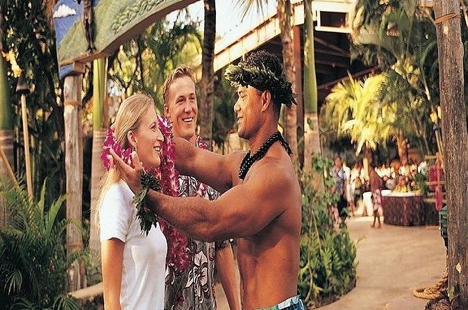 Pearl Harbor and Mini Circle Island Tour from Kauai - Kahuku: where the tour turns into a food-and-farm day