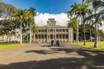 Pearl Harbor and Oahu Circle Island Tour FROM KONA - Pearl Harbor Visitor Center and USS Arizona: what you’ll do there