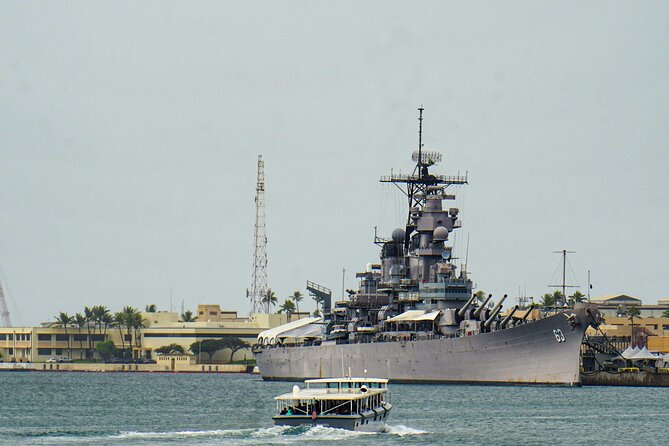 Pearl Harbor Arizona Memorial - USS Arizona Memorial: the boat ride, the pause, and the ticket included