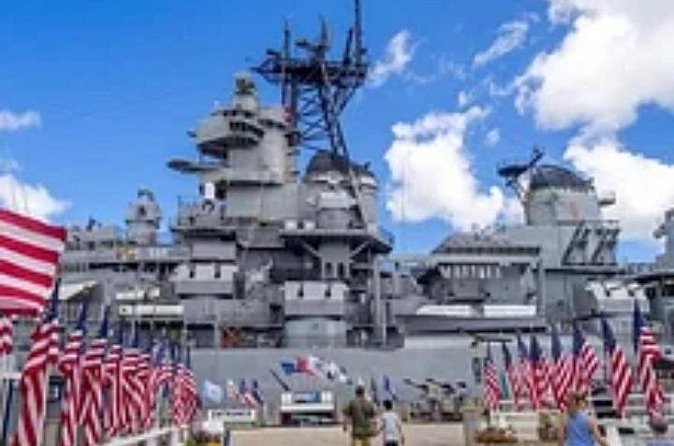 Pearl Harbor Arizona & Missouri tour from HNL Airport - Price and What You Actually Get for $175