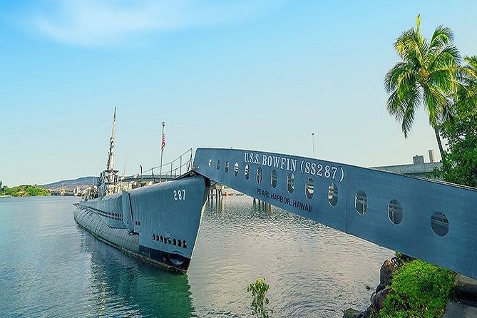 Pearl Harbor & Mini Circle Island Departing from Maui - Kahuku: the food-and-farm stretch you’ll remember