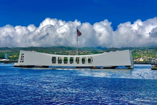 Pearl Harbor Tour with USS Arizona & Missouri Battleship - Honolulu Royal & City Sights: Punchbowl, Chinatown, ʻIolani Palace, Ward Village