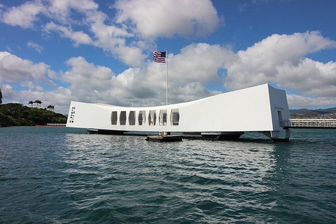 Pearl Harbor USS Arizona & Bowfin Submarine - Entering Pearl Harbor: starting at the Visitor Center
