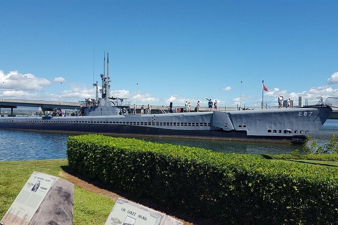 Pearl Harbor USS Arizona & Bowfin Submarine - USS Bowfin Submarine Museum: the Silent Service you can actually feel