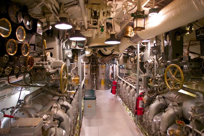 Pearl Harbor USS Arizona & Bowfin Submarine - The USS Arizona Memorial boat ride: why this part matters