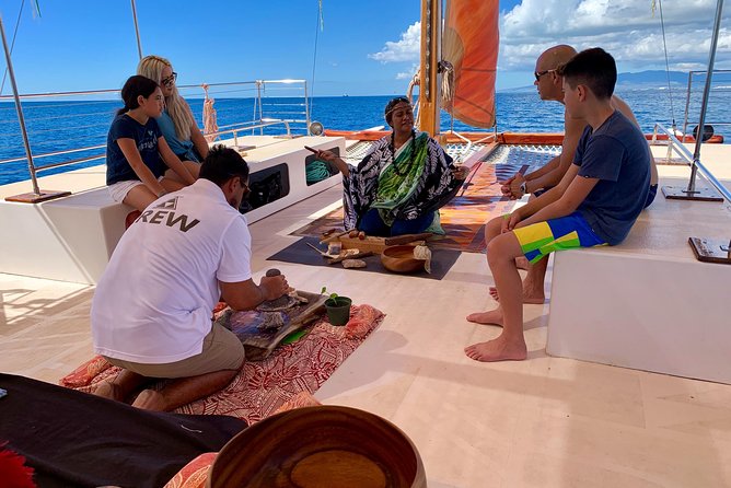 Polynesian Canoe Morning Sail - Food and drinks: what you get on a 2-hour sail