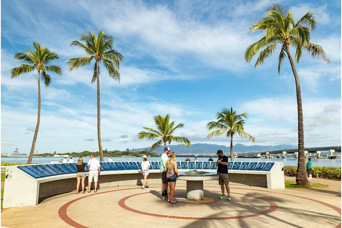 Premier Pearl Harbor and Hawaii Kingdom History Tour - USS Arizona Memorial: Film, Ferry, and a Quiet Walk Above History