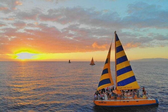 Private 90-Minute Sunset Sail Charter (Kewalo Harbor) - The clock and the pier: how check-in works at Pier F Slip F22