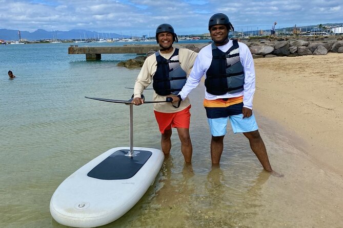 Private Efoil Experience in Ke'ehi Lagoon - What You’re Actually Doing on an eFoil in Ke’ehi Lagoon