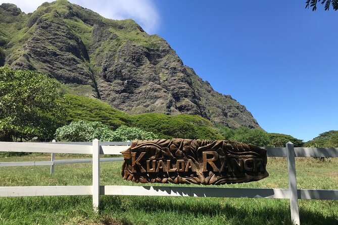 Private Full-Day Circle Island Guided Small-Group up to 6 (Se habla Español) - Diamond Head State Monument: quick ocean views and surfer spotting