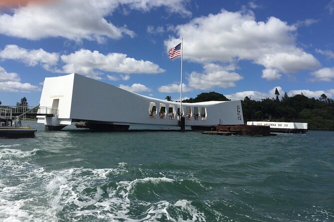 Private "Limousine" USS Arizona Memorial & Cultural Honolulu Tour - The USS Arizona Memorial stop: reserved tickets and a complete Dec 7 story