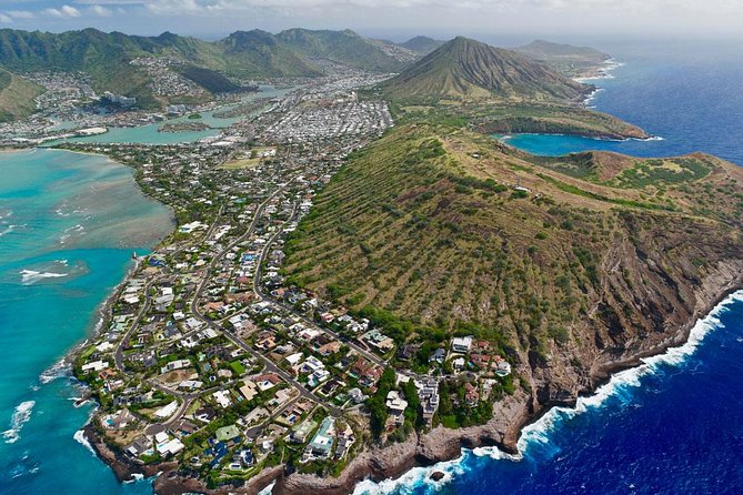 Private Oʻahu Helicopter Experience: All Window Seats - Diamond Head and ʻLeʻāhi: seeing the crater’s shape from above