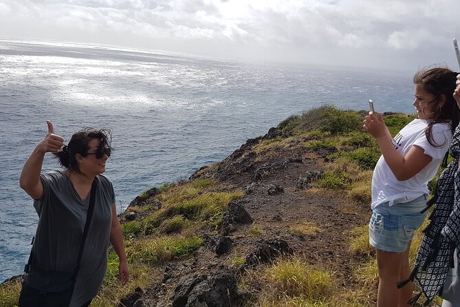 Private Oahu Circle Island Tour - Kualoa Ranch bathroom break: a tiny stop that saves your whole schedule