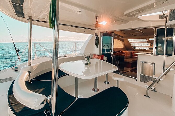 Private Oahu Sunset Charter with Tasting and Drinks - Service style and what to bring (so the evening stays easy)