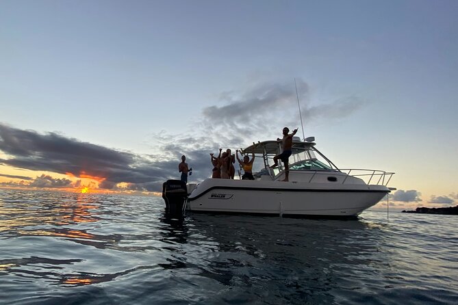 Private Sunset Luxury Cruise of Oahu - The Captain and Crew Dynamic: Friendly, Not Fake