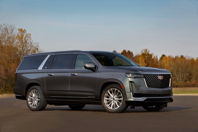 Private Transfer from Honolulu Airport HNL to Waikiki by SUV - Private HNL to Waikiki in a Cadillac Escalade-sized SUV