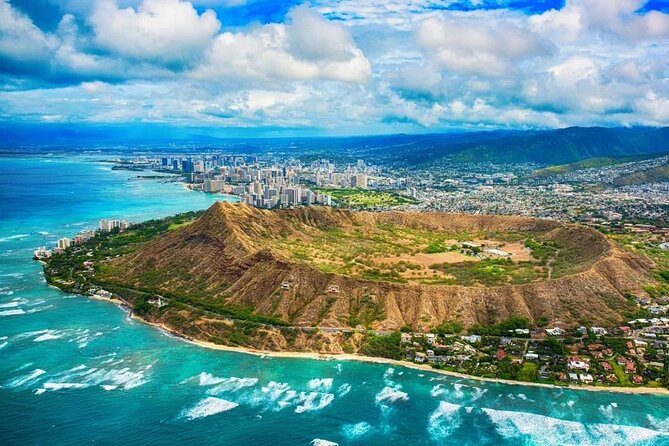Private Transfer: Honolulu Airport HNL to Honolulu in Luxury SUV - Flight Tracking and the 60 Minutes Free Waiting Buffer