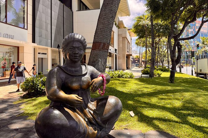 Private Walking Food Tour in Honolulu With Secret Food Tours - Stop-by-stop: the Waikiki landmarks that turn into real stories