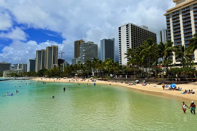 Private Walking Food Tour in Honolulu With Secret Food Tours - Why the guide style matters more than most tours admit