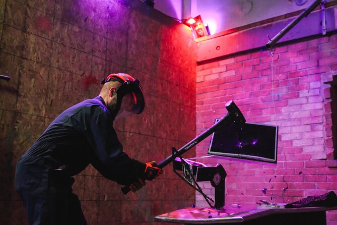 Rage Room Experience in Hawaii - Rage Room in Honolulu: what Break’N Anger delivers on Oahu