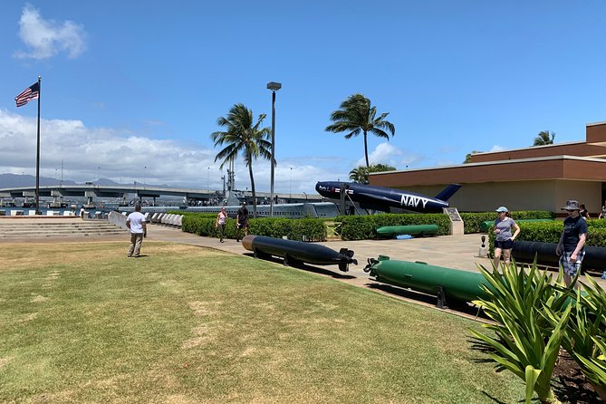 Small Group-Oahu Tour, Dole Plantation, Northshore, Sunset Beach - Sunset Beach: when the horizon shows why contests matter