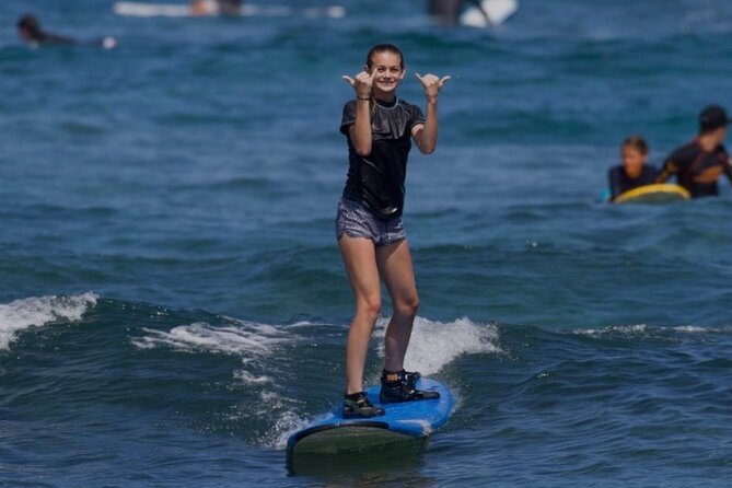 Surf lessons for beginners in Waikiki - Wave Conditions and Timing: What Can Change Your Day
