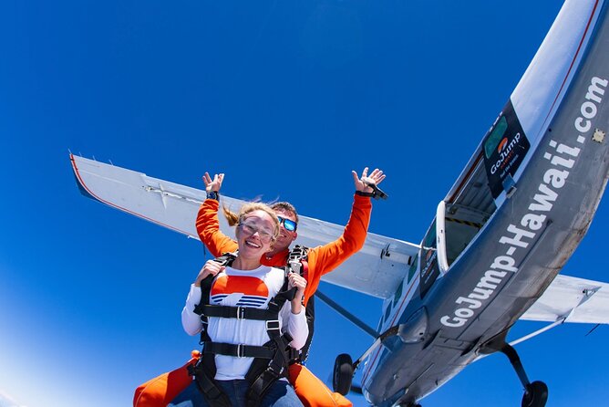 Tandem Skydiving with GoJump in Hawaii - From Waikiki to the Airfield: Pickup and timing that matter