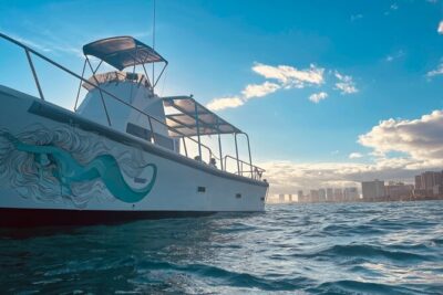 Turtle Canyon Snorkel Adventure in Waikiki, Oahu - Turtle Canyon snorkel: what you’re looking for under the surface