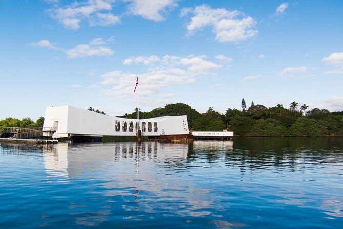 VIP tour to Pearl Harbor Arizona Memorial - Pearl Harbor Visitor Center: your orientation before the boat ride
