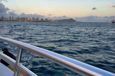 Waikiki Friday Fireworks Boat Cruise from Oahu - The boat layout: upper deck, lower cabin, and that underwater room