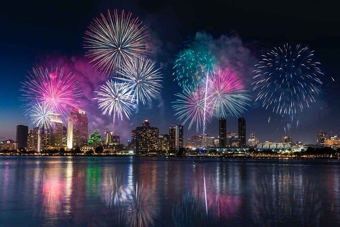 Waikiki Friday Fireworks Cruise Including Transportation - Why This Waikiki Fireworks Cruise Works on a Friday Night
