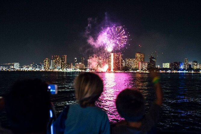 Waikiki Glass Bottom Boat Fireworks Tour - The Waikiki to Diamond Head Route: What the Hour Feels Like