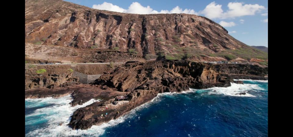 Waikiki: Oahu In a Day Circle Island Tour - Chinaman’s Hat and Virgil’s Fruit Stand: quick scenic hits