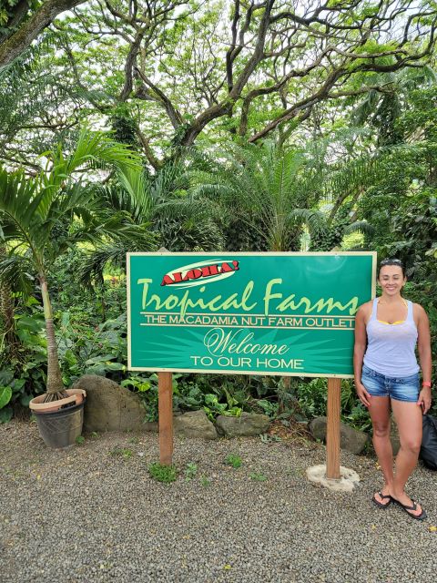 Waikiki: Oahu In a Day Circle Island Tour - Quick break stop: shopping and restroom reality