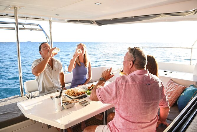 Waikiki's Premier Small Group Sunset Yacht + Tasting - Dress Code, Timing, and What to Bring for a Smooth Evening